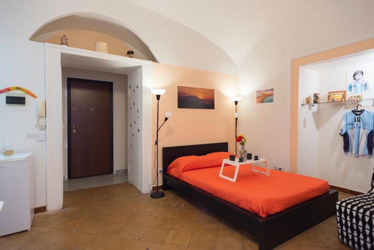 Napoli Centro Apartment A Balcony In The Heart Of Наполи Екстериор снимка
