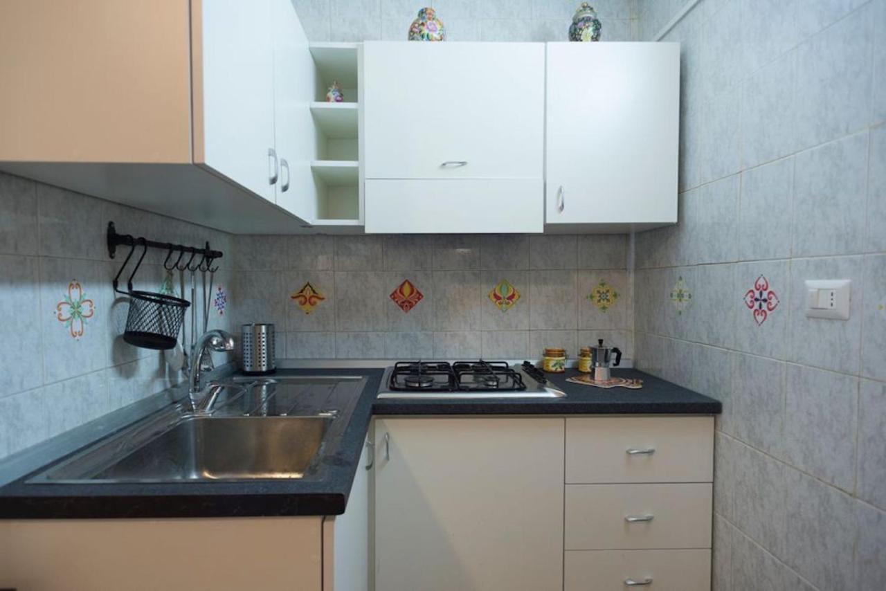 Napoli Centro Apartment A Balcony In The Heart Of Наполи Екстериор снимка